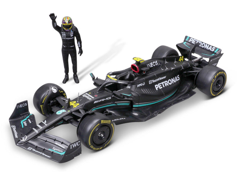 Coche modelo de Mercedes, Bburago, Lewis Hamilton, #44, 1:24, W14 E, con piloto