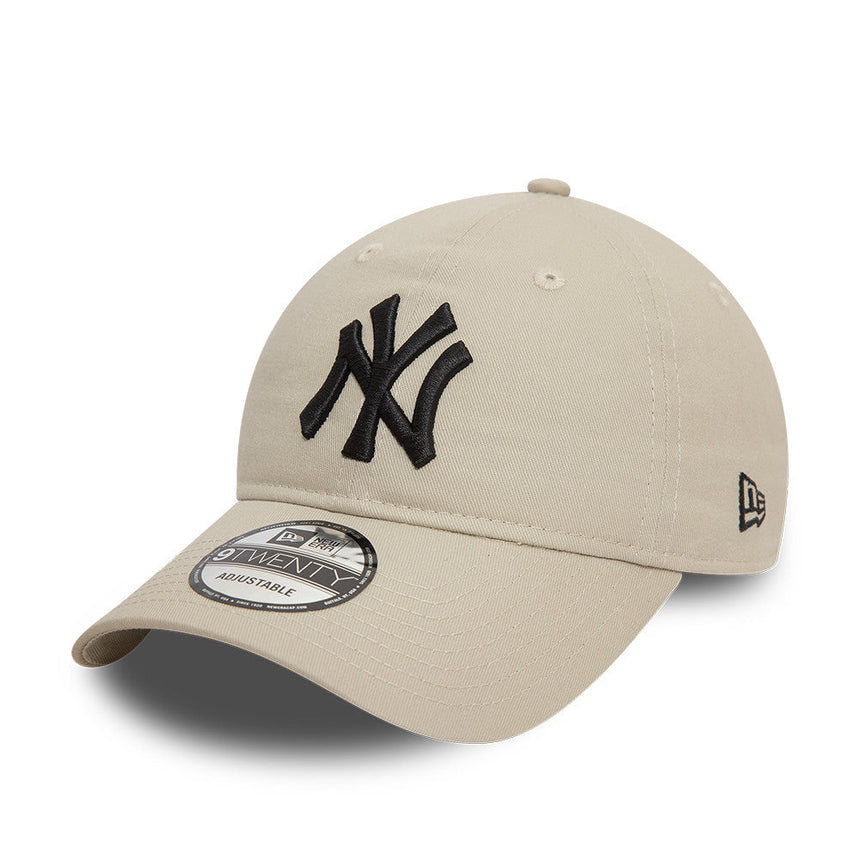 Gorra de los Yankees de Nueva York, logo negro, New Era, 9TWENTY, esencial, beige
