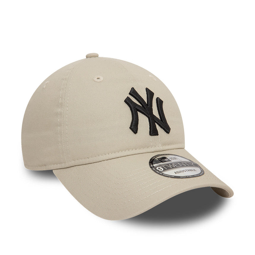 Gorra de los Yankees de Nueva York, logo negro, New Era, 9TWENTY, esencial, beige