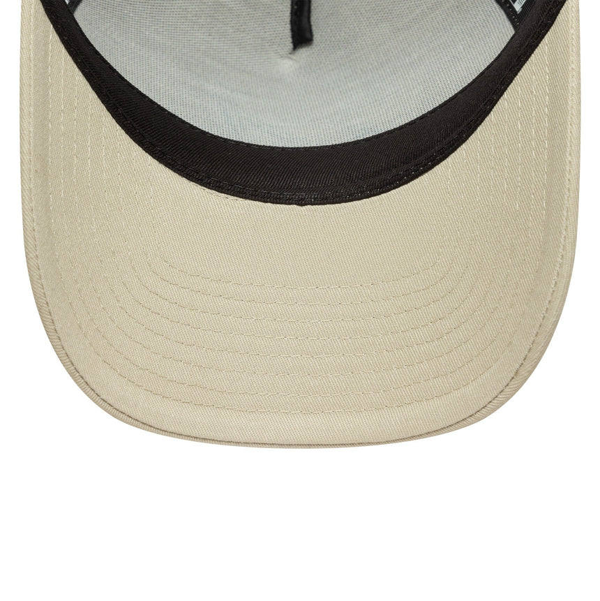 Gorra Alpine, trucker, estacional, New Era, 9FORTY, crema