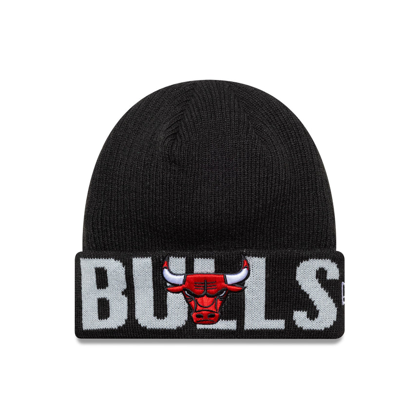 Gorro beanie de Chicago Bulls, New Era, logotipo tipográfico, negro
