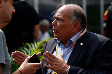 El padre de Pérez: "Schumacher está enamorado de mi hijo..."