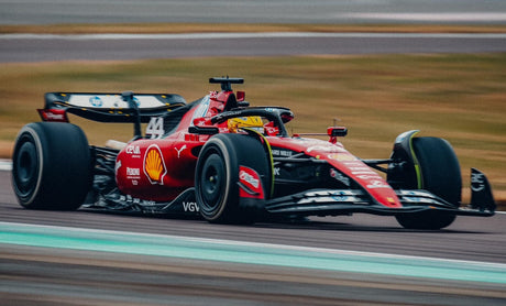 Hamilton: "Firmé con Ferrari por instinto"