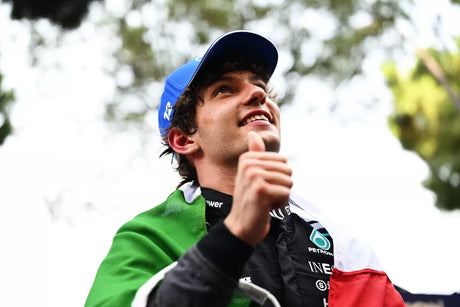 Antonelli gana en Monza tras remontada desde el puesto 19