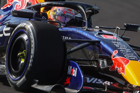 Verstappen y Lawson analizan opciones de Red Bull