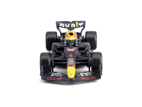 Coche modelo de F1 de Red Bull Racing, con casco, RB18, bburago, 1:43, Max Verstappen