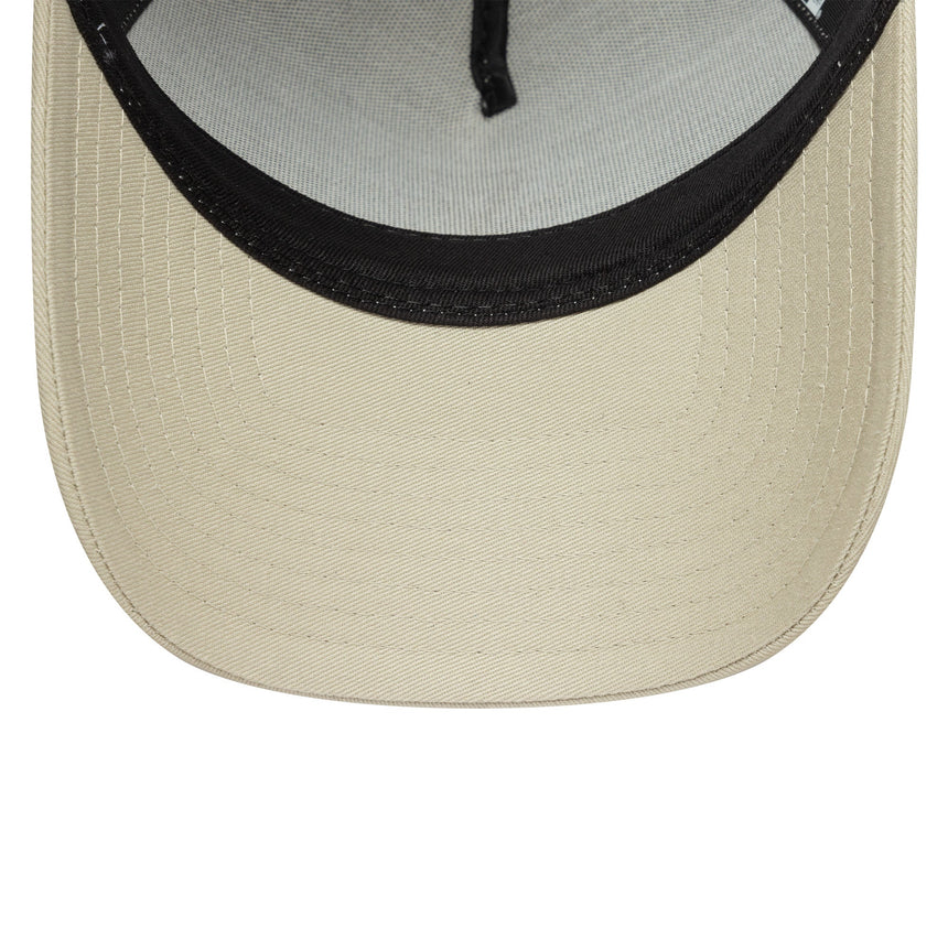 Gorra de los Yankees de Nueva York, New Era, trucker, esencial, beige