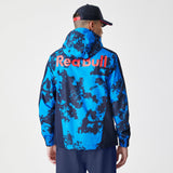 Chaqueta Red Bull Racing, Windrunner, New Era, camuflaje azul