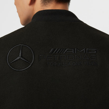 Chaqueta Varsity Mercedes, Negra - FansBRANDS®