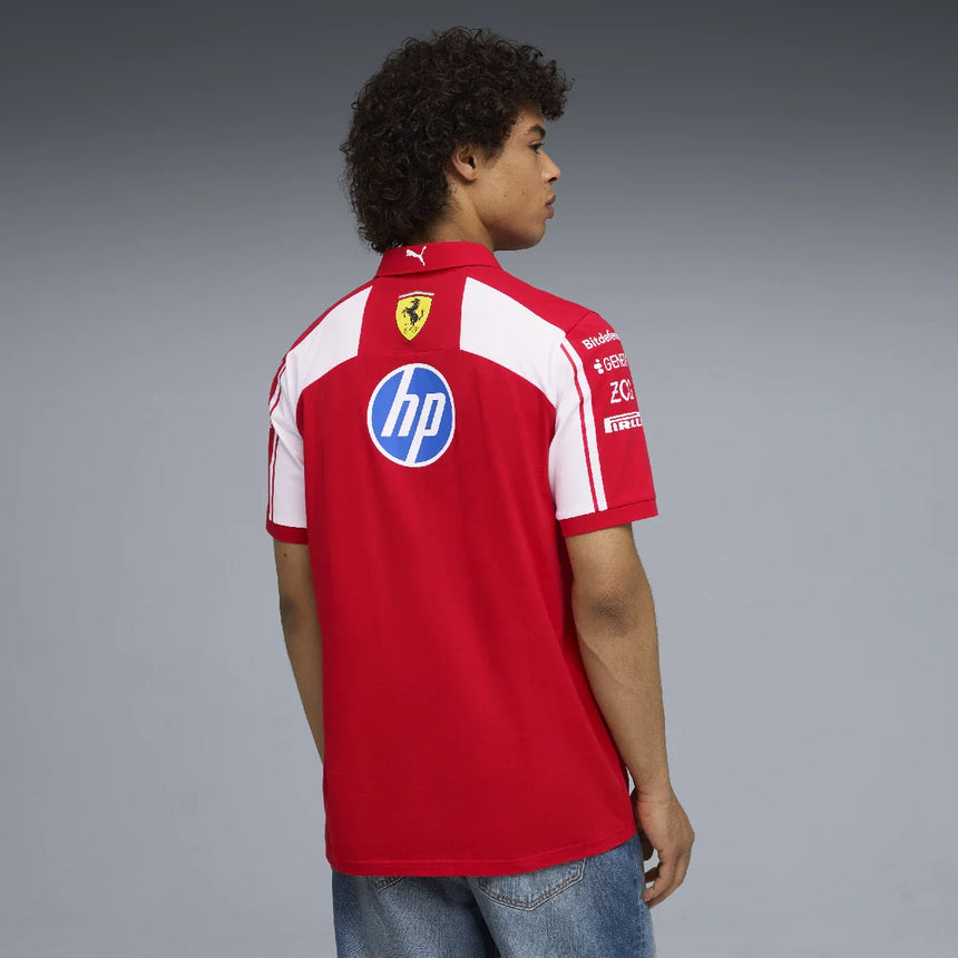 Polo Ferrari, equipo, Puma, rojo